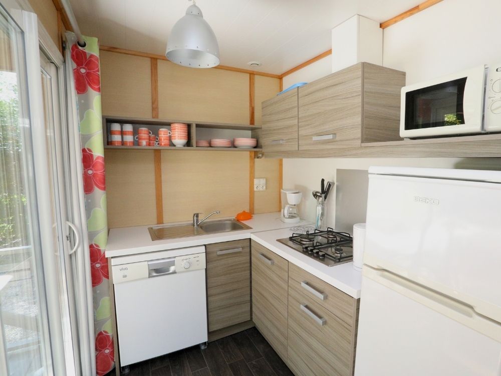 Camping-Paradis-en-Baie-de-Somme-Le-Val-de-Trie-Camping-avec-piscine-et-animations-4-etoiles-en-Picardie-Location-Chalet-Grand-Confort-2 Chalet grand confort