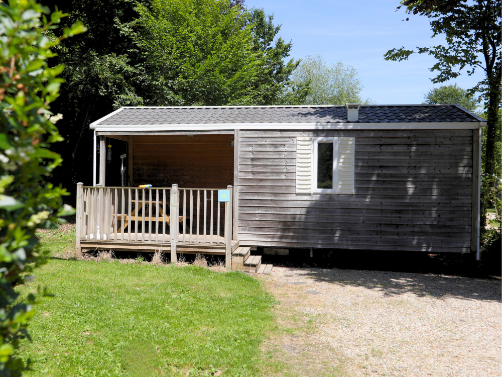 Camping-Paradis-en-Baie-de-Somme-Le-Val-de-Trie-Camping-avec-piscine-et-animations-4-etoiles-en-Picardie-Location-Cosy-Confort-1 Cottage cosy confort