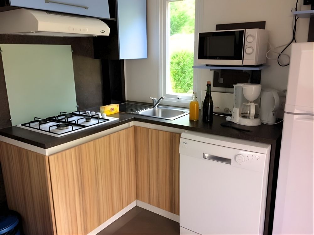 Camping-Paradis-in-Somme-Bay-Le-Val-de-Trie-Campsite-with-Pool-and-Activities-4-Star-in-Picardy-Cosy-Comfort-Rental-3 Cottage cosy confort