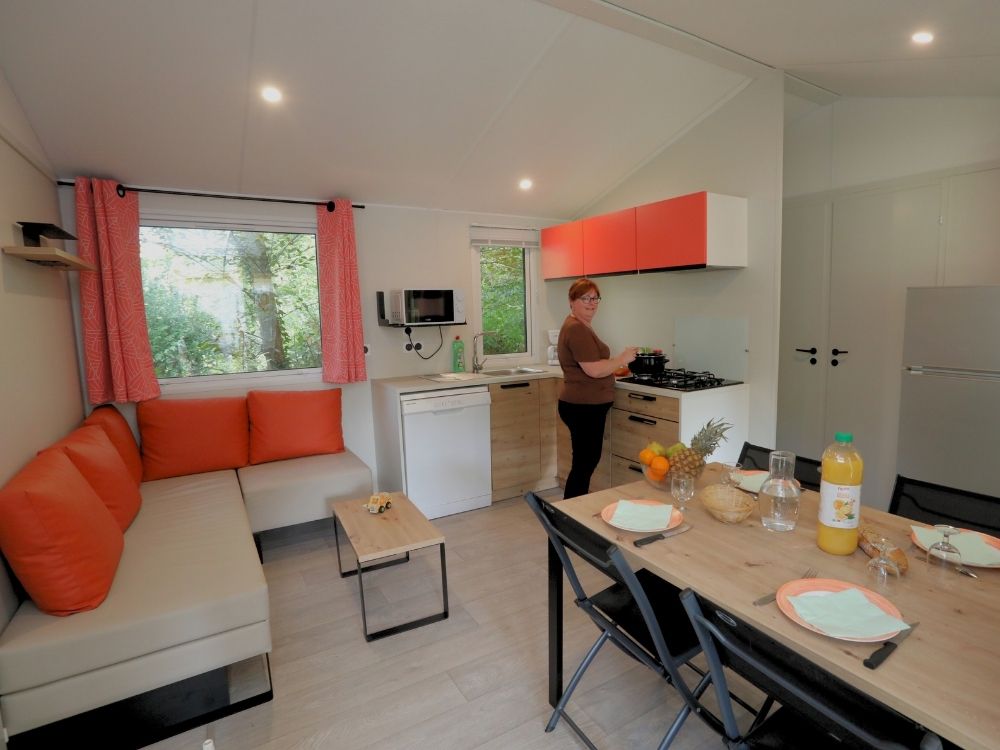 Camping-Paradis-in-Somme-Bay-Le-Val-de-Trie-Campsite-with-Pool-and-Activities-4-Star-in-Picardy-Standing-Plus-Rental-1 Cottage Standing +