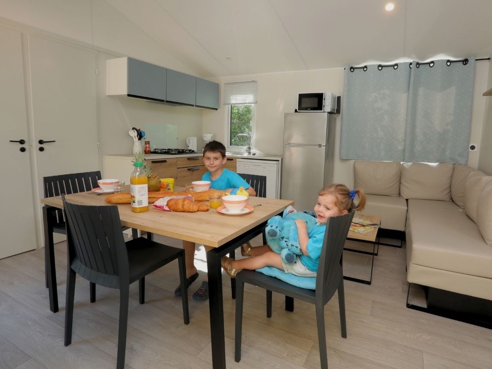 Camping-Paradis-in-Somme-Bay-Le-Val-de-Trie-Campsite-with-Pool-and-Activities-4-Star-in-Picardy-Standing-Rental-2 Cottage Standing